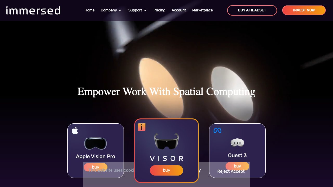 Immersed showing multiple virtual monitors in a focused workspace