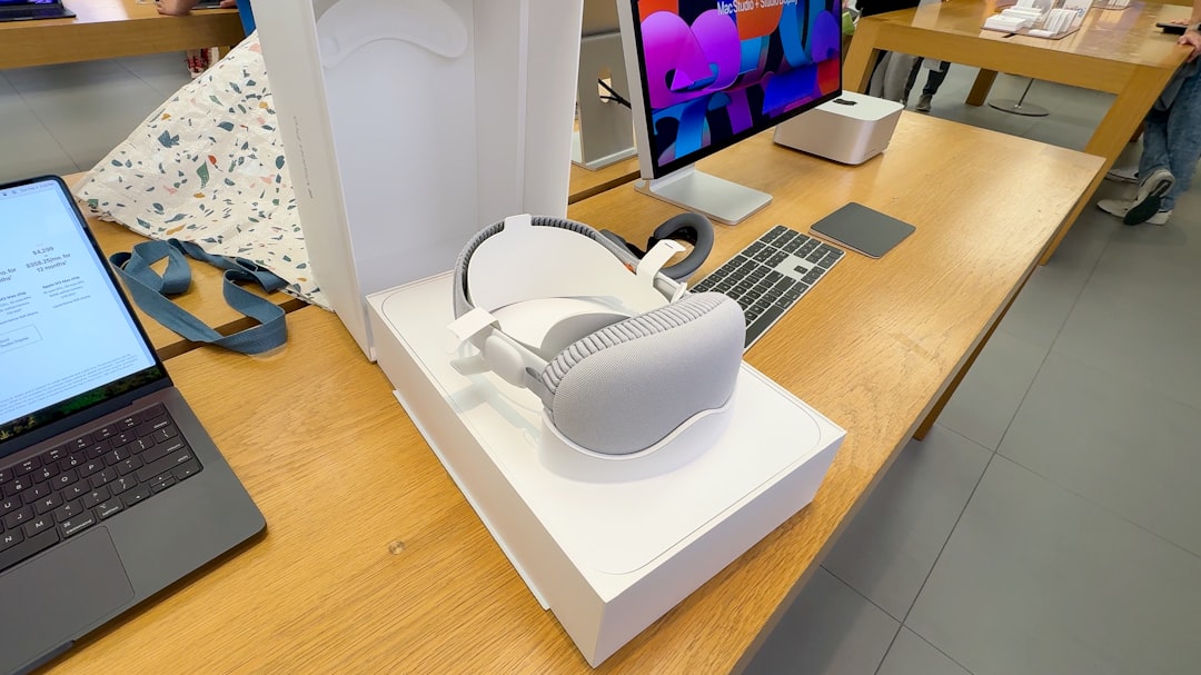 Samsung Confirms XR Glasses 2026, Pico Project Swan Teased, Apple Cuts Vision Pro Budget